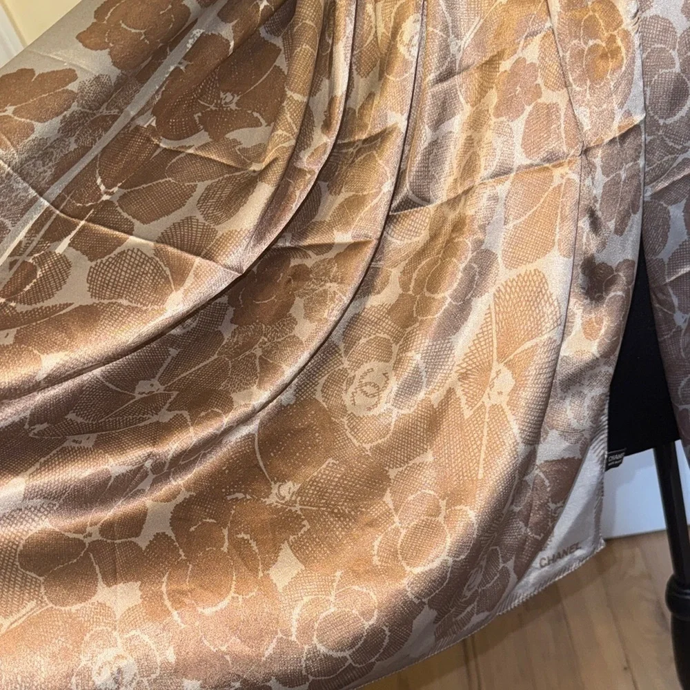 Gold and Cream Floral Scarf